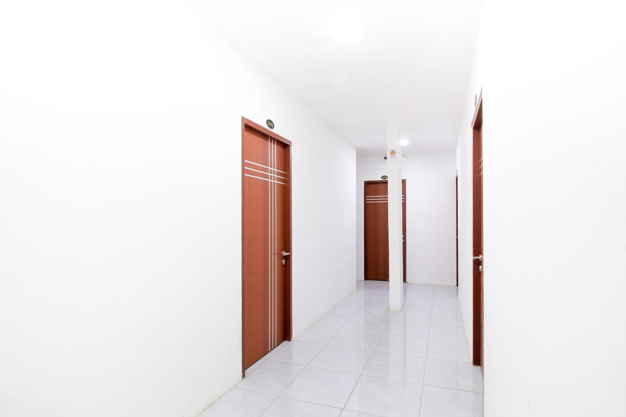 Super Oyo Capital O 217 A1 Hotel Surabaya Eksteriør bilde