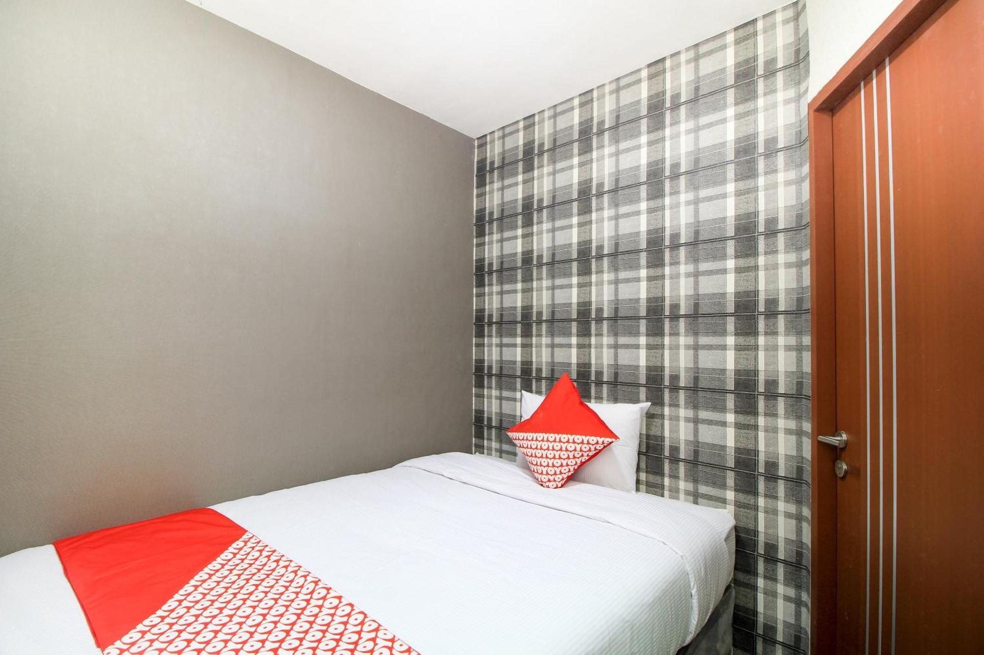 Super Oyo Capital O 217 A1 Hotel Surabaya Eksteriør bilde