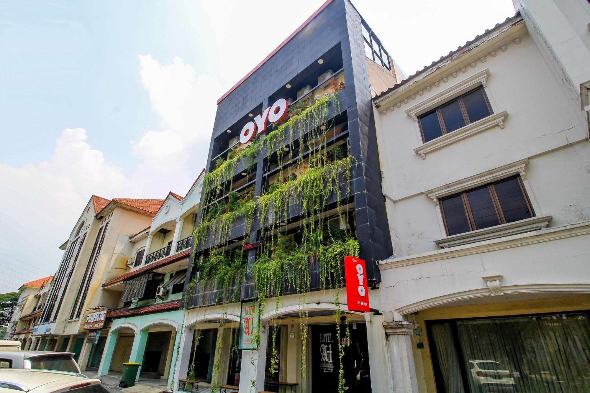 Super Oyo Capital O 217 A1 Hotel Surabaya Eksteriør bilde